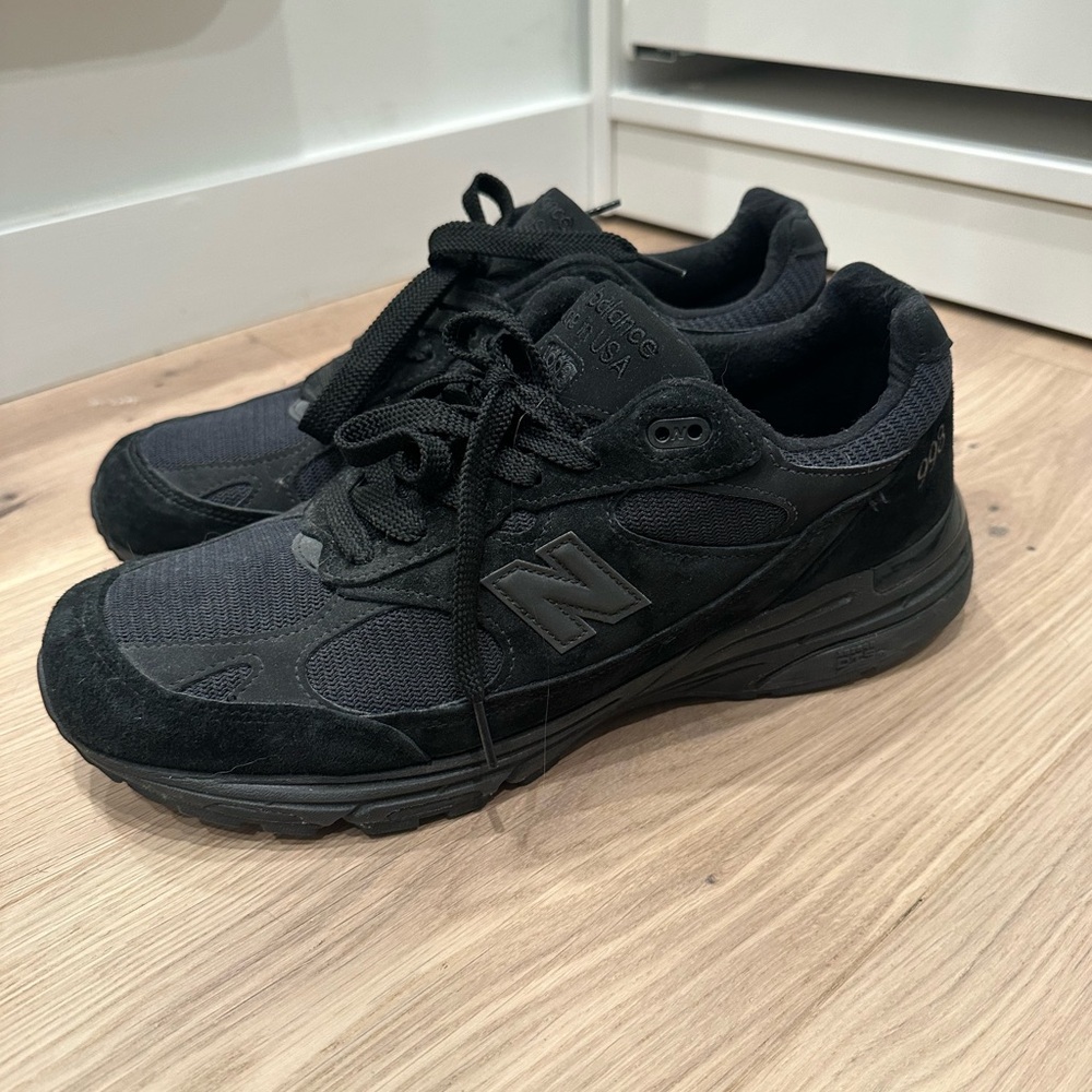 NEW BALANCE 993 SIZE 12 TRIPLE BLACK RARE GENTLY WORN